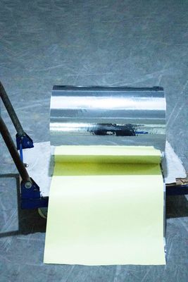 좋은 가격 자기 접착성 스티커 종이 롤 50 밝은 은 PET ((포장) 아크릴 접착제 140 노란색 온라인으로