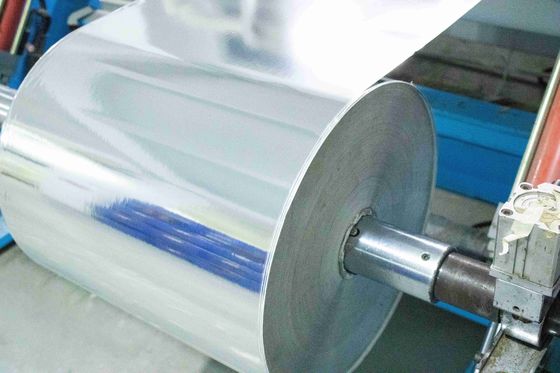 좋은 가격 브러쉬 된 은 PET 자기 접착 라벨 재료 롤 100u 표면 두께 온라인으로